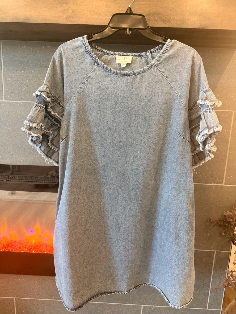 Umgee Light Denim Blue Ruffle-Sleeve shift Dress - Picture 2 of 6